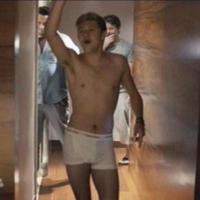 follow @iwtftmalik and rt link xx