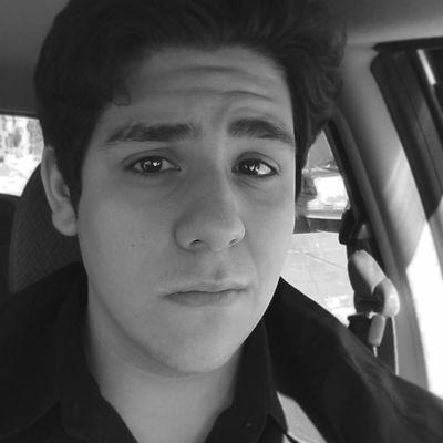 Hi Im Alec. Follow unfollow. just don't be an ass