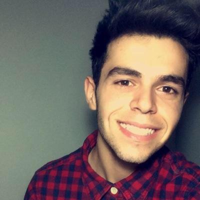 CONGRATS ON YOUR JAMES FOLLOW BABY!!❤️love from @dearest_lukey ❤️ please rt the link❤️