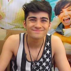 I FOLLOW YOU SO FOLLOW @pezzlinson AND RT THIS https://t.co/QcWdk5ylkv PLEASE