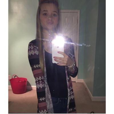 taylorrvancee's profile picture. 