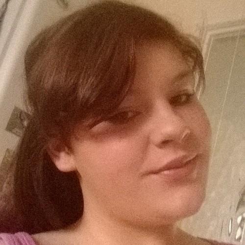 zoemay200's profile picture. My name is Zoe and i love thia boxing and rugby and singing and football and netball  ut what i love the most in the world is my freinds and family