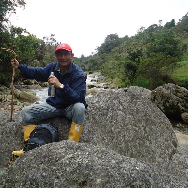 Fecha de nacimiento:
21 de abril de 1978
Lugar: Tibaná Boyacá
Ocupación: EStudiante de licenciatura en Filosofía
