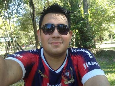 paraguayo. Cerrista de Corazón  Instagram: djomi93