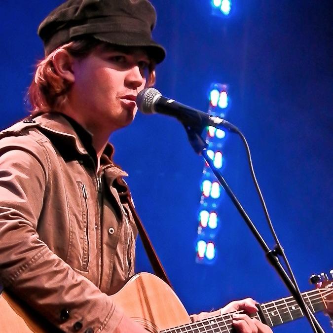 Ottawa folk rock / blues musician, multi-instrumentalist, one-man band