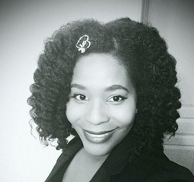 Carla Elaine, Licensed Esthetician, Pro Makeup Artist, Beauty Educator, Owner of Bellissima Skin Artistry. Healthy skin is my jam!