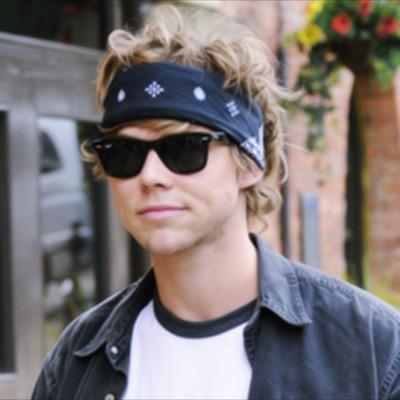 its not going to say hello its a cow Luke follow back or be unfollowed