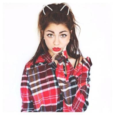 Hey, babe! Could you please subscribe to @JessxAmanda on Youtube? c: And maybe follow them on twitter and instagram? Thankyouuu so much! It means a lot! 3