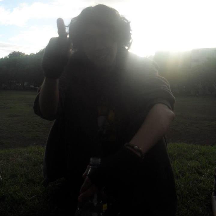 Curse_Poet's profile picture. el corazón es un cofre que encierra el tesoro de los recuerdos,solo deberás abrirlo,para disfrutar de ellos y saber que no todo es malo en esta vida
Curse Poet