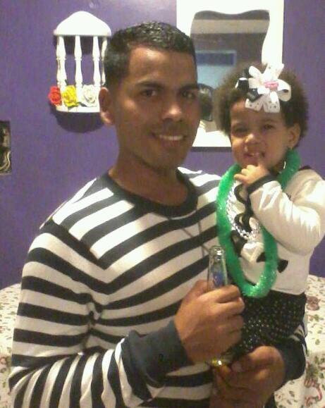 leonel23h's profile picture. El infierno está lleno de buenos deseos, y el cielo de buenas obras.