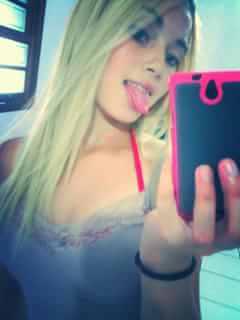 #Simpatica #Divertida #Romantica #Funkeira #McMorenoZL #McLivinho #LucasLucco ♡♥♥