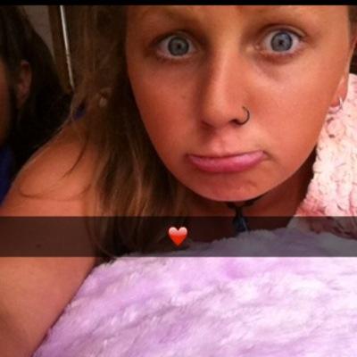 I'm hayley grozdanovski and I'm involve with Luke hemmings