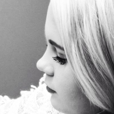 jessicasaas24's profile picture. Instagram:jelisas blogg: http://t.co/XAU9lM5pWx