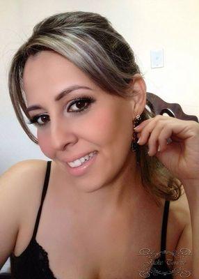 Maquiadora por paixão e Farmacêutica por formação