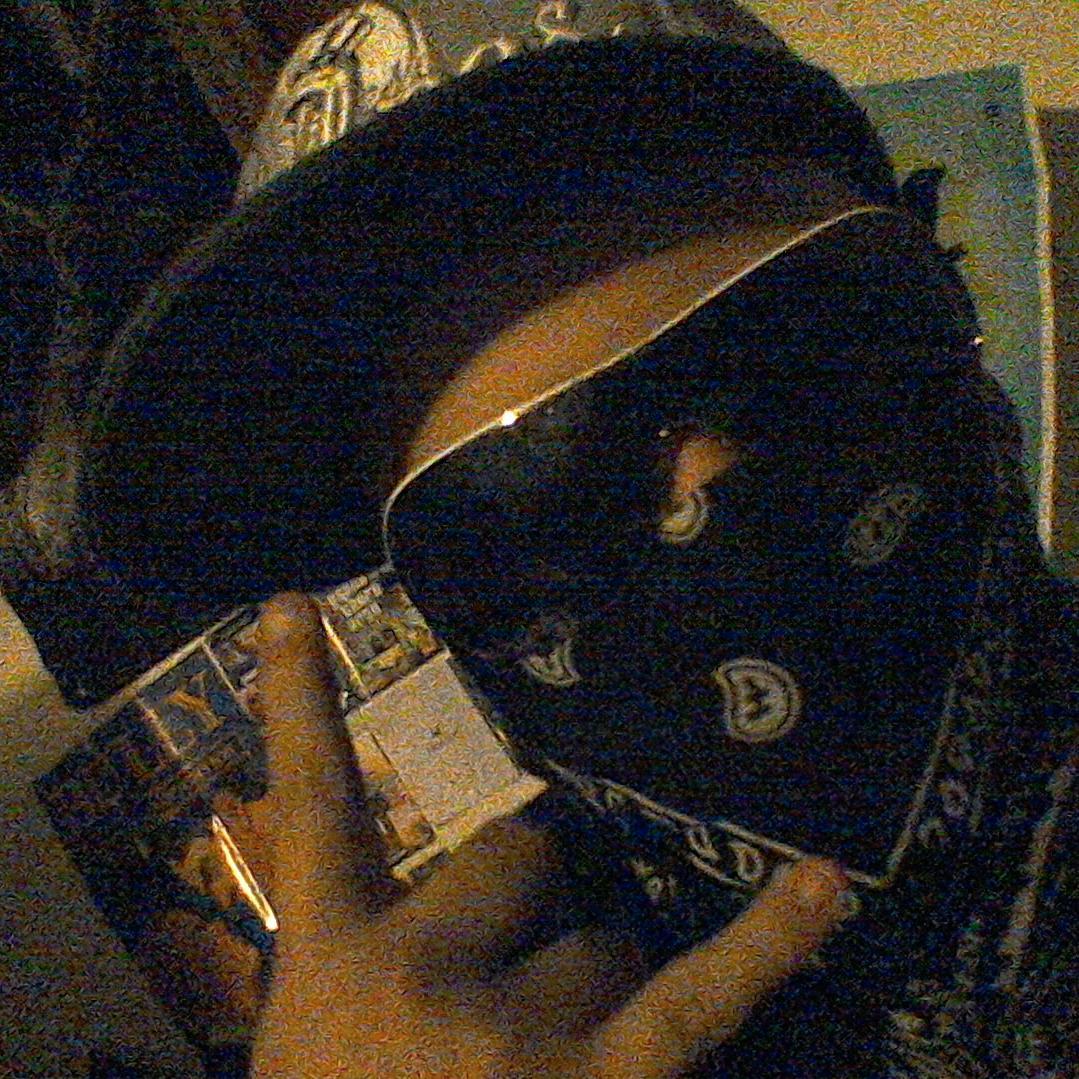 im 13 i like to hear all types of music and also gaming add me on (Facebook Kevin Valadez) also i like playing games like ®18+ console Xbox