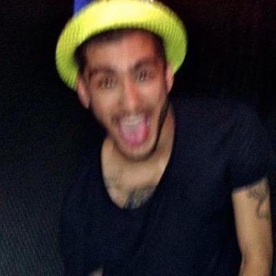 hi love! how are you? ~~~~~~~~~~~~~~~~ Its @royalxzayn ~~~~~~~~~~~~~~~~~~~~ ↓↓↓Please retweet the link below ↓↓↓