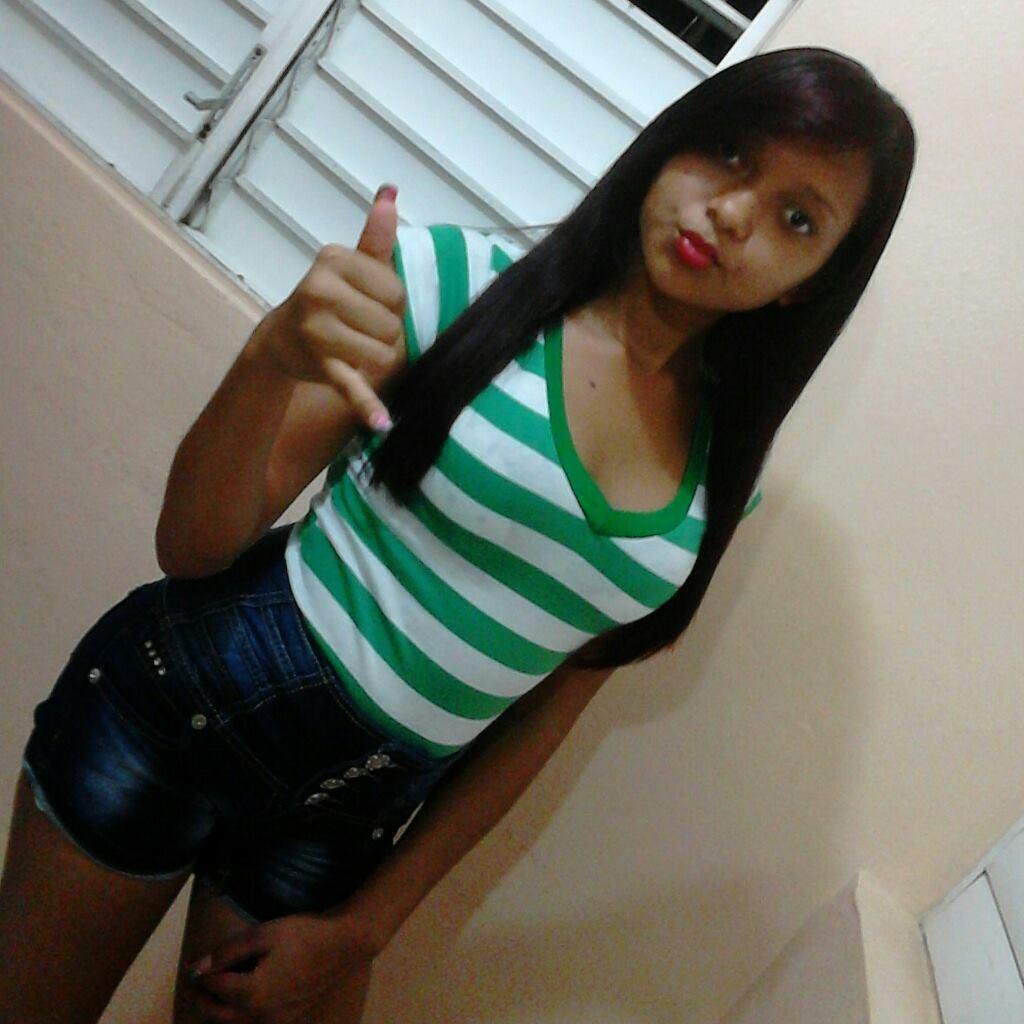 ღღღ soy una de la personas (¯`v´¯)  mas amistosa de las°_° que podrias conocer ღ★ღ  sincera y divertida ღ♥ღ amable y curiosa ♥ y una a la que le gusta  ☺ ღ♫ღ