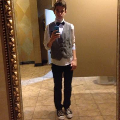 Damien52108291's profile picture. 