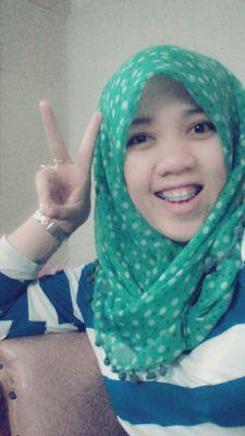 iramelinda6's profile picture. path: ira melinda, IG: rhaamelindaa