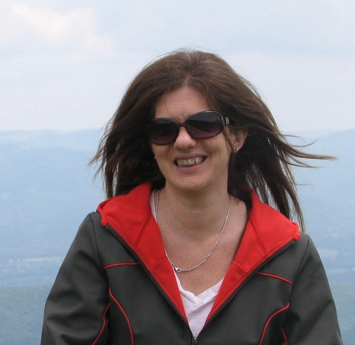 PhD student @ UMD iSchool. Social media researcher and a mom