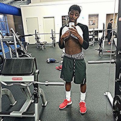 wanna_be_me14's profile picture. walk by faith ,not by sight