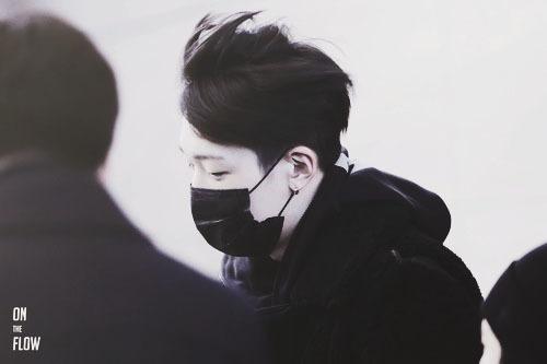 bobbykmz's profile picture. How to spell bomu? M-i-n-e.