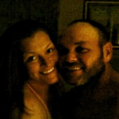 jennife92143890's profile picture. 