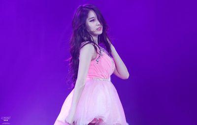Sedang hamil seorang malaikat bernama JIYO dari seorang cowok pervert bernama @B2ST_Seobbie but i love him ♥