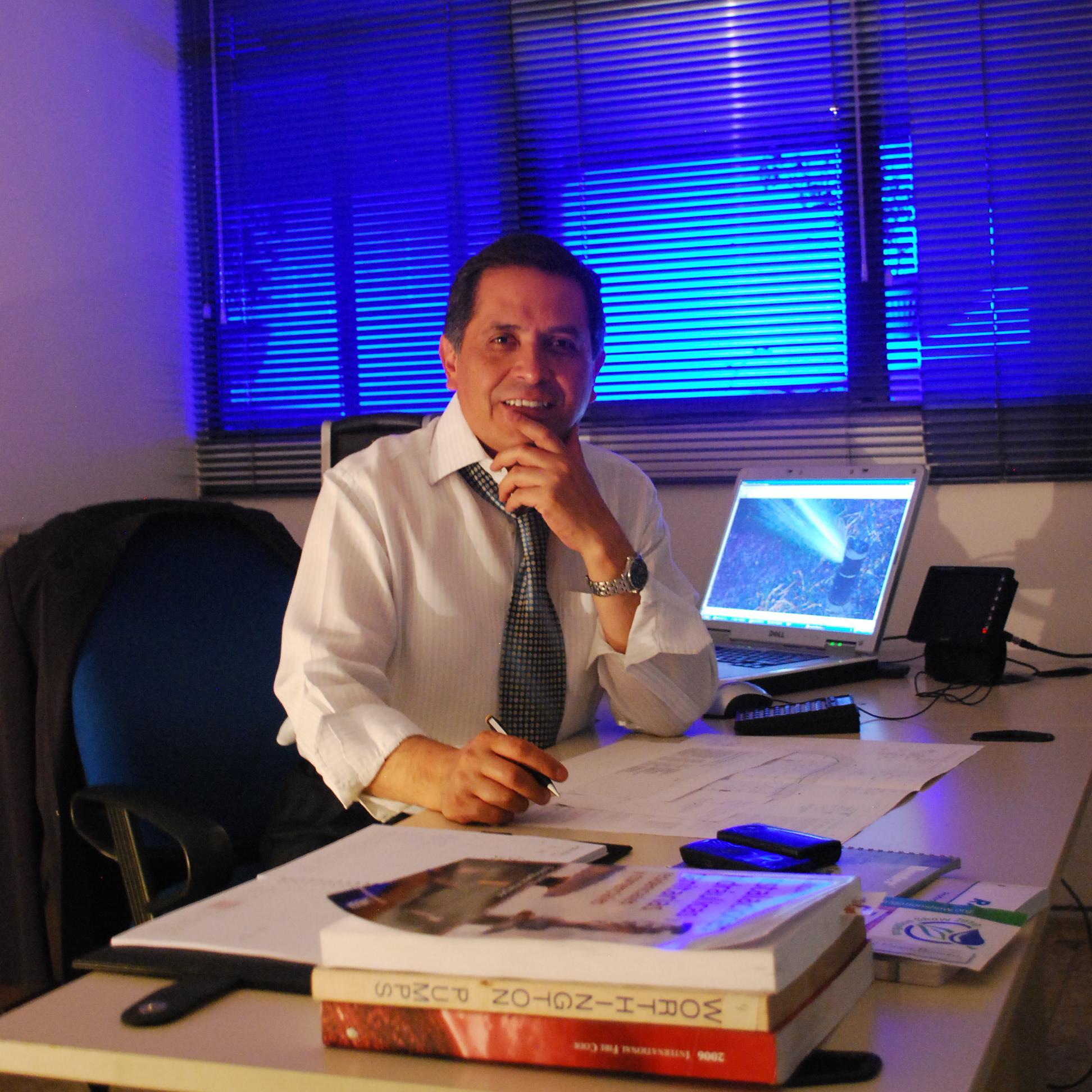ING. CIVIL SEMBRADOR, CUIDADOR Y COSECHADOR DE EMOCIONES