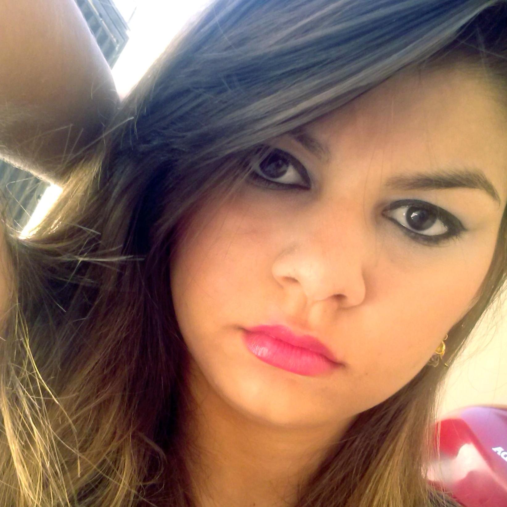 Não importa o que você seja, quem você seja, ou que deseja na vida, a ousadia em ser diferente reflete na sua personalidade, no seu caráter, naquilo que você é.