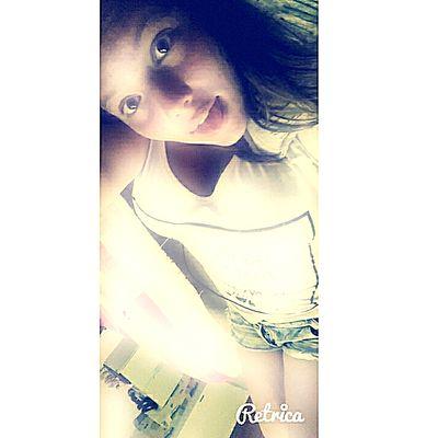 A vida é como andar de bicicleta. Para ter equilíbrio, você tem que se manter em movimento...✌      Raissinha 14 anos namorando