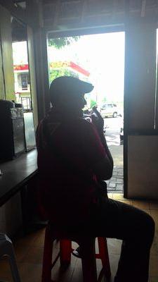 Diam itu emas