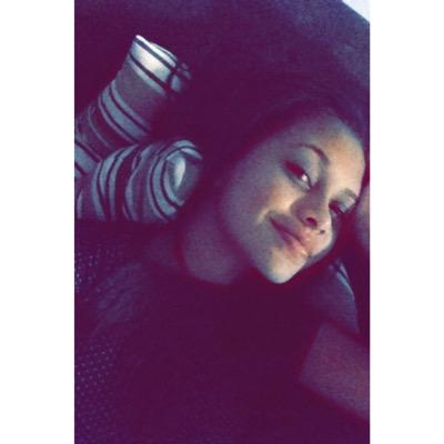 Já procurei mil palavras pra dizer o que eu sinto, só encontrei razões para te amar. 3 my diamond. p. @luan_cgd