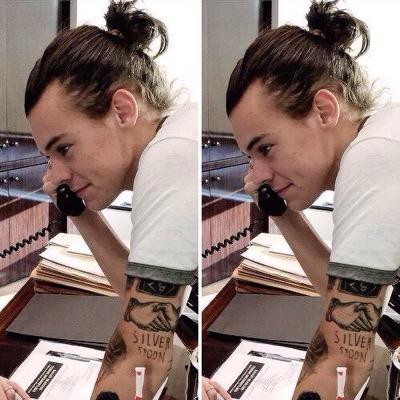 can harry play with me like how he plays with his rings