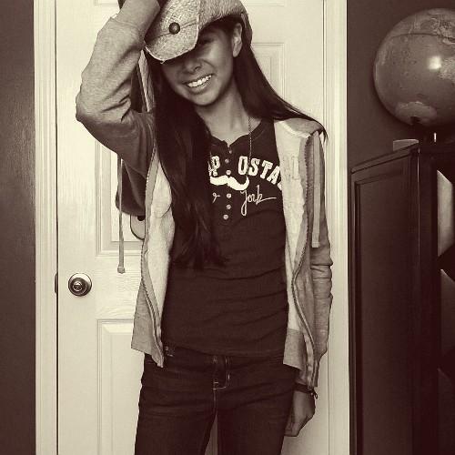 My name is Alexis and I'm a 15 year old girl who loves filming and photography. I'm a country girl who loves to do everything!  channel: http://t.co/d4UBzj7tmG