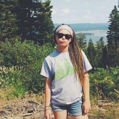 ShafferKiana's profile picture. foundation ambassador》UVUSAA Director》ASL interpreting major》skier》yoga instructor