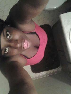Hey my name is kimmie. I dnt take Shit frum nobody I'm a yung woman so please dnt b scared to follow ya gurl