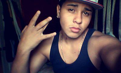 I dont Need a fake friend whilling to skin me.. ill rather have a real enemy saying they hate me ..