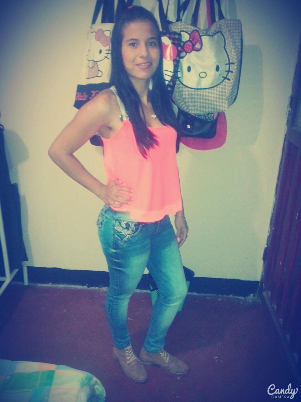 Si no me quieres no me quieras pero si me quieres voy contigo hasta el infinito y mas alla y por toda la eternidad