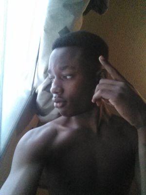 shout out. to all my haters I salute y'all frfr but all my rounds n fam ynwihf