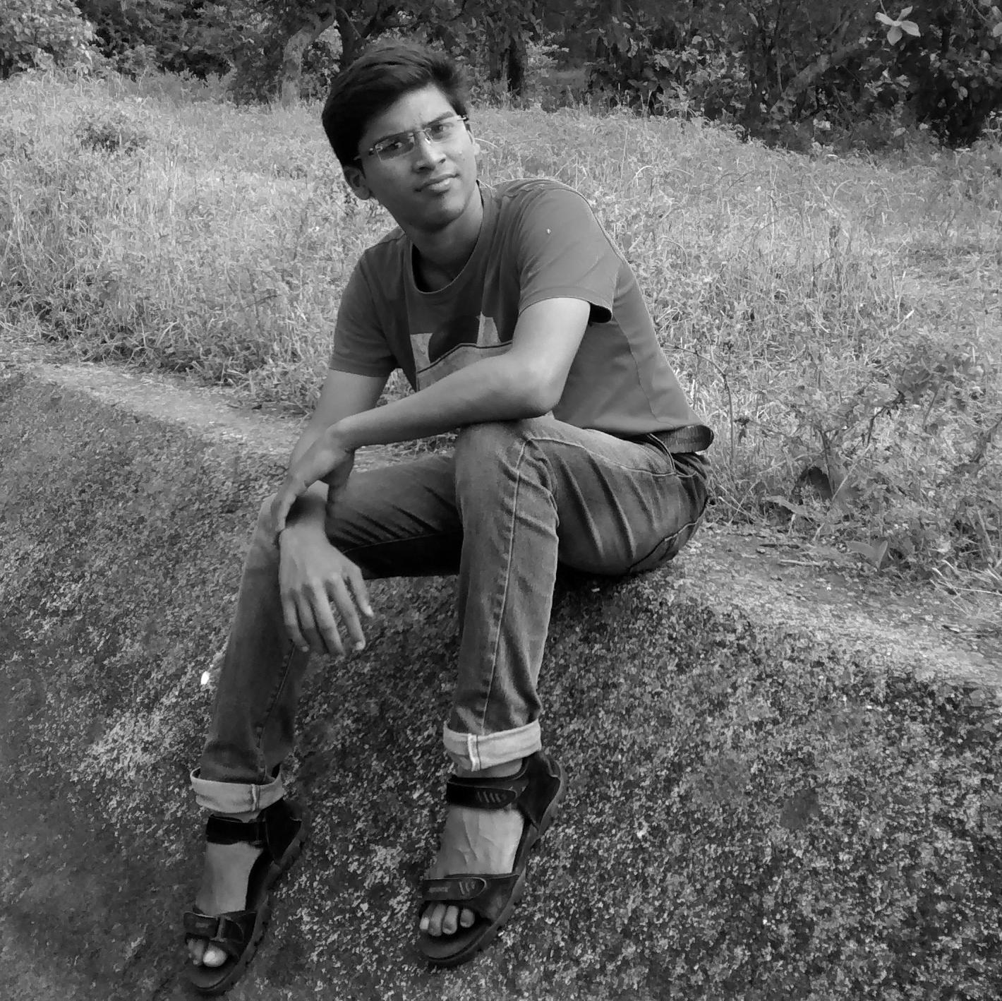 DavaneKamesh's profile picture. 