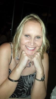 razzy_berry's profile picture. Aussie girl. From forensic scientist to translational scientist in medical genetics. Science nerd.  Celiac #glutenfree
Forever dreaming of canada.