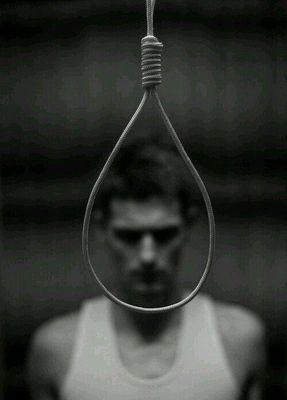 죽음은 너의 무의미한 인생에서 가장 아름다운 예술이다.
