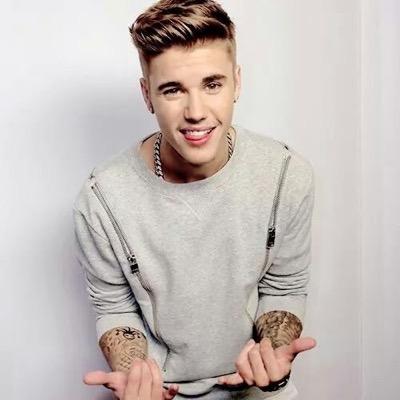 j u s t i n d r e w b i e b e r || main acc: @espinosaxmccann
