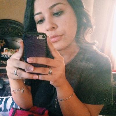 j_flores1238's profile picture. sweet tea & abel tesfaye have my heart