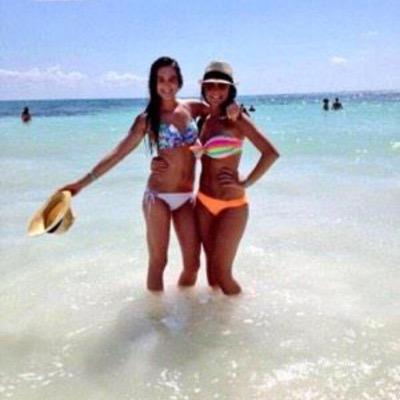 Send in pics of you and your bestfriends :)