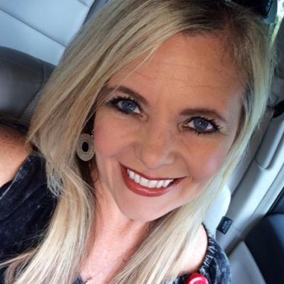 Mom to 3 great kids,Jesus believer, Alabama football fan.