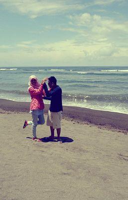 10 yang indah bersama ♥ @DenMaulann (satu shaf dibelakangmu) ♥ , dan tetap indah bersama kalian ♥ Keluarga dan Sahabat ♥ :* ({})