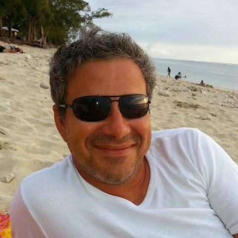 frgds's profile picture. J'ai toujours pressenti que quelque chose clochait dans ce monde. Maintenant que j'ai trouvé pourquoi, il n'y aura plus de retour en arrière.