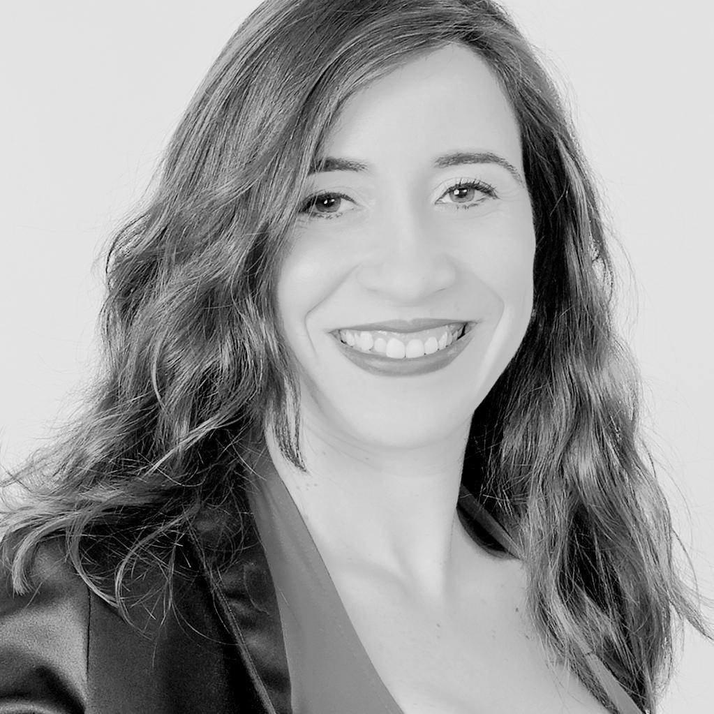 Fundadora de Emerge Alicante. Coach para EmprendedorAs y Coordinadora de Formación en Coaching, PNL, I.E y Neurociencia.